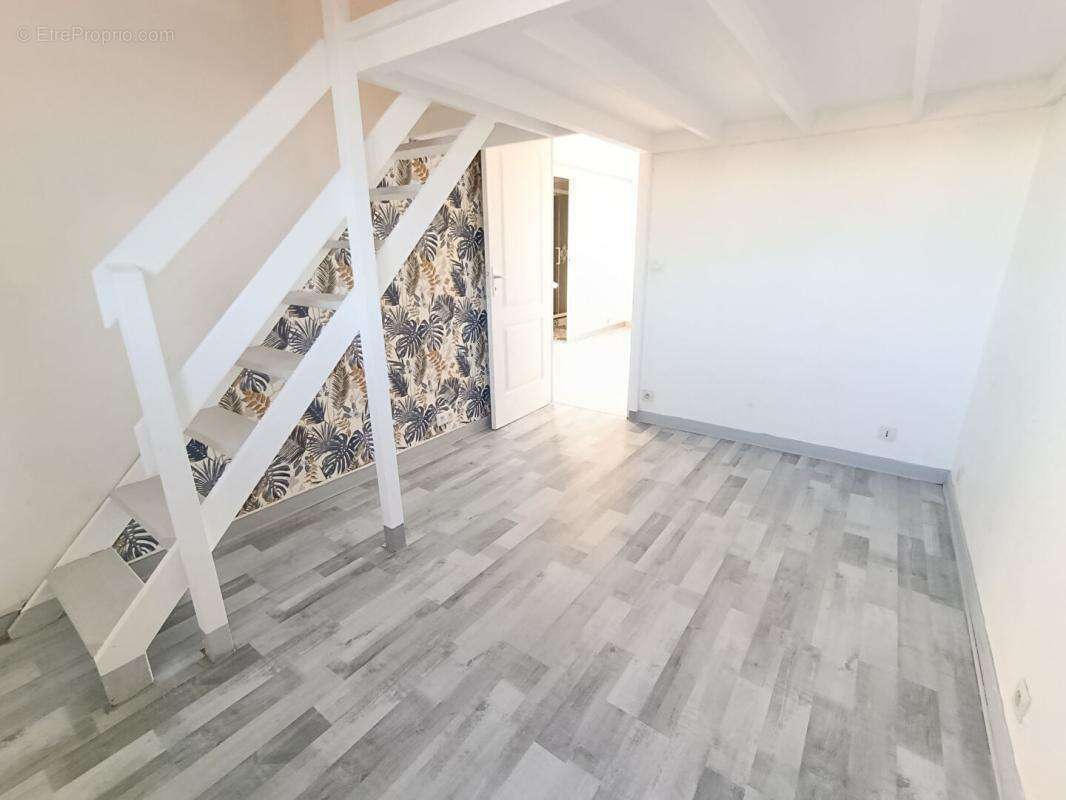 Appartement à MOISSY-CRAMAYEL