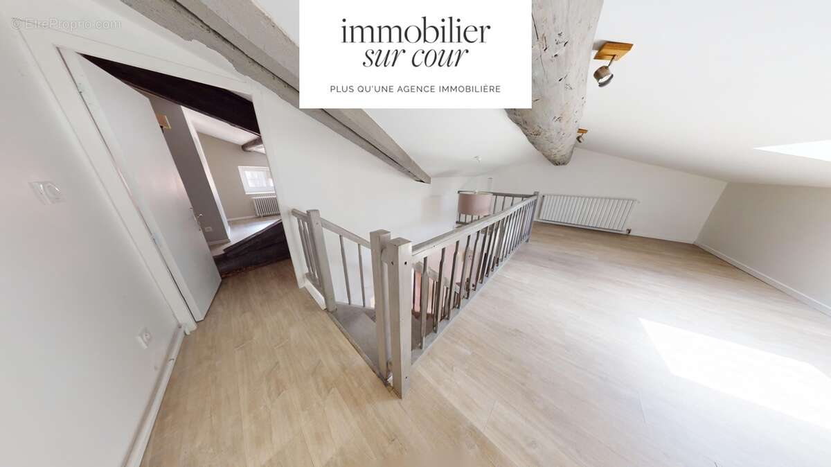 Appartement à SAINT-ETIENNE