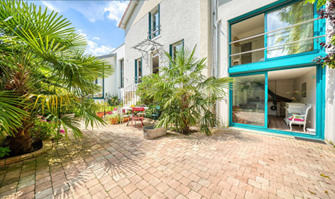 Appartement à LE PERREUX-SUR-MARNE