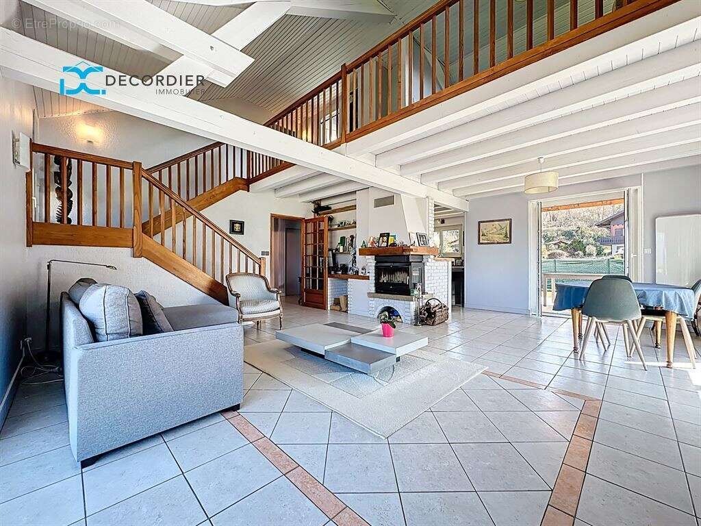 Maison à NEUVECELLE