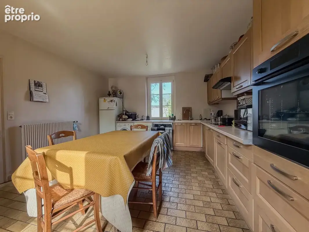 Propriété avec 2 maisons et 2 granges à renover - 1,3ha - photo 5