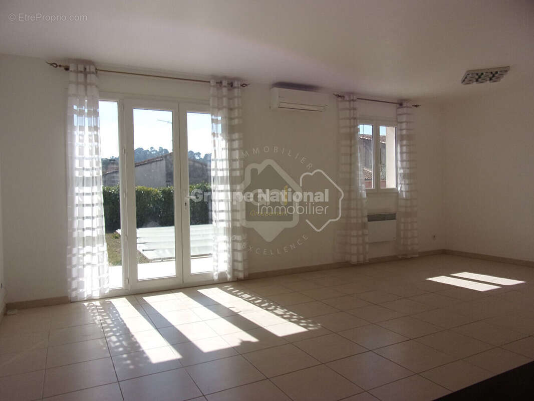 Maison à SAINT-ETIENNE-DU-GRES