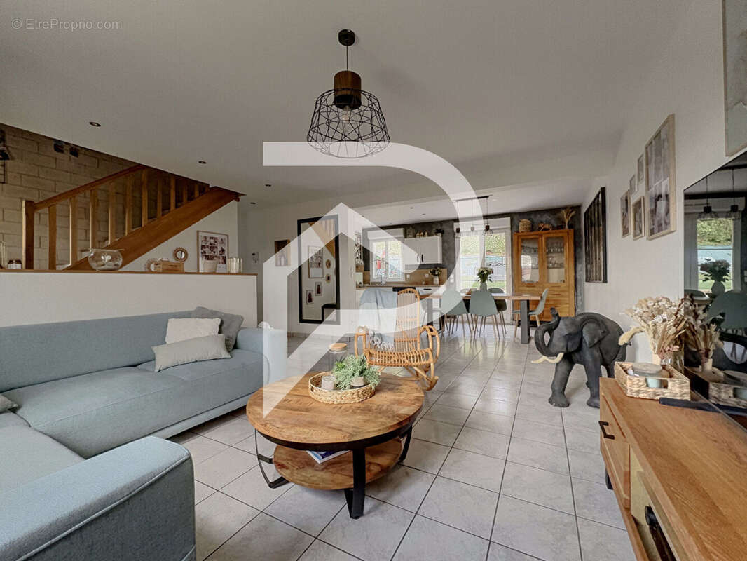 Maison à BERNEUIL-SUR-AISNE