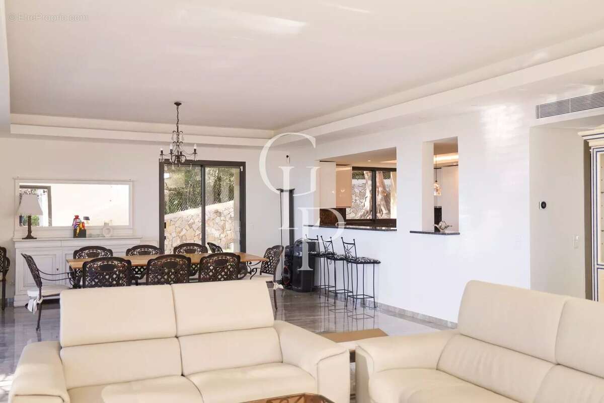 Maison à MOUGINS