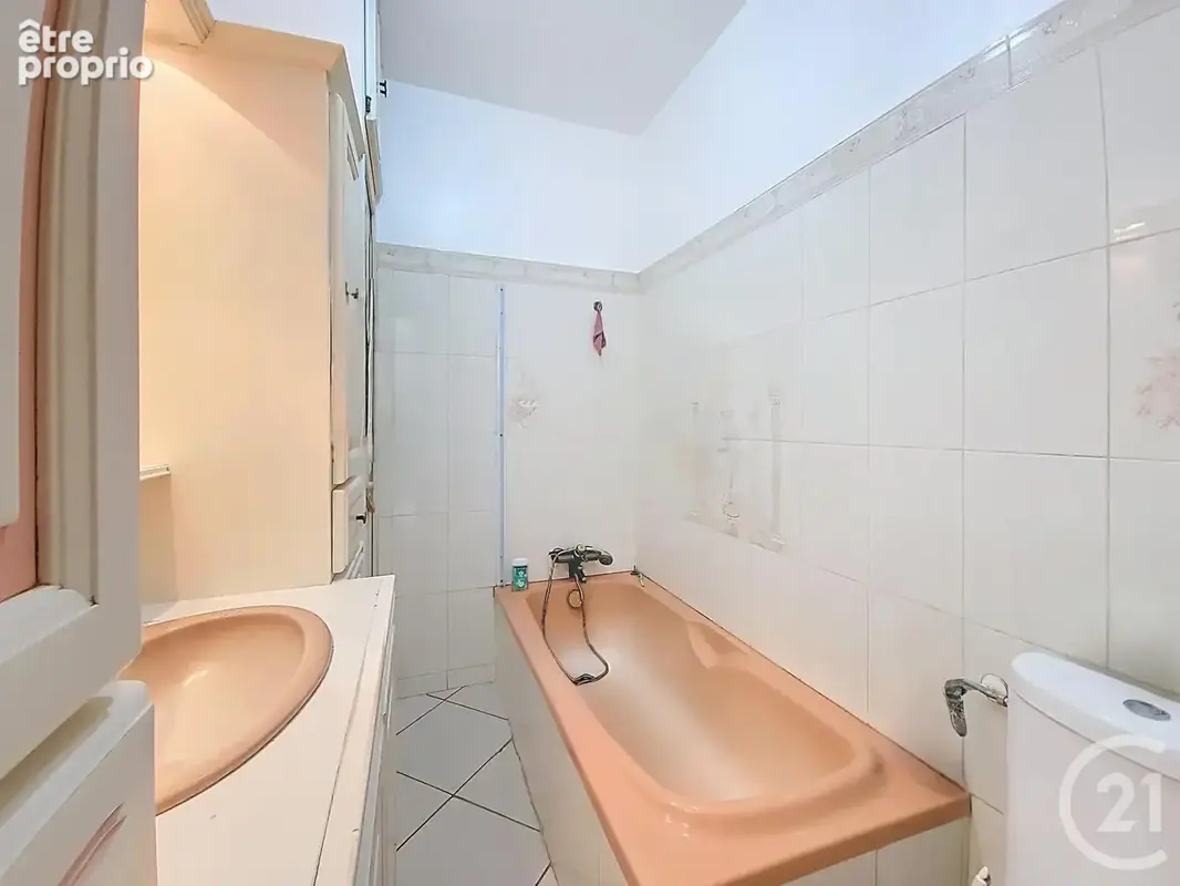 Maison 11 pièces 210 m² à vendre à Roquemaure (30150) - photo 25