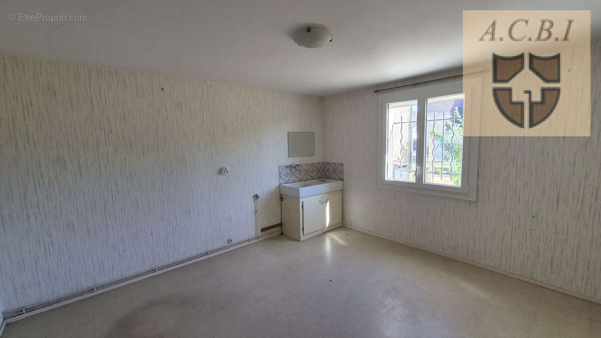 Maison de 89 m2 avec jardin et dépendances   Areines - photo 4