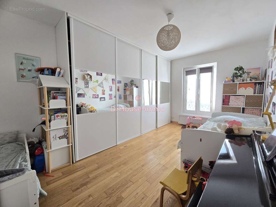 Appartement 60 m² à Asnieres-Sur-Seine  - photo 3