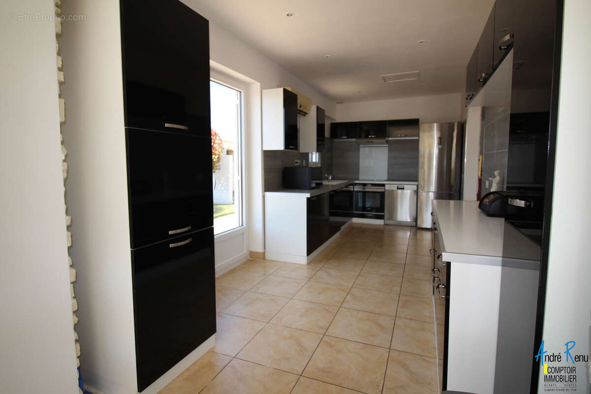Grande maison familiale avec jardin paysagé - photo 13