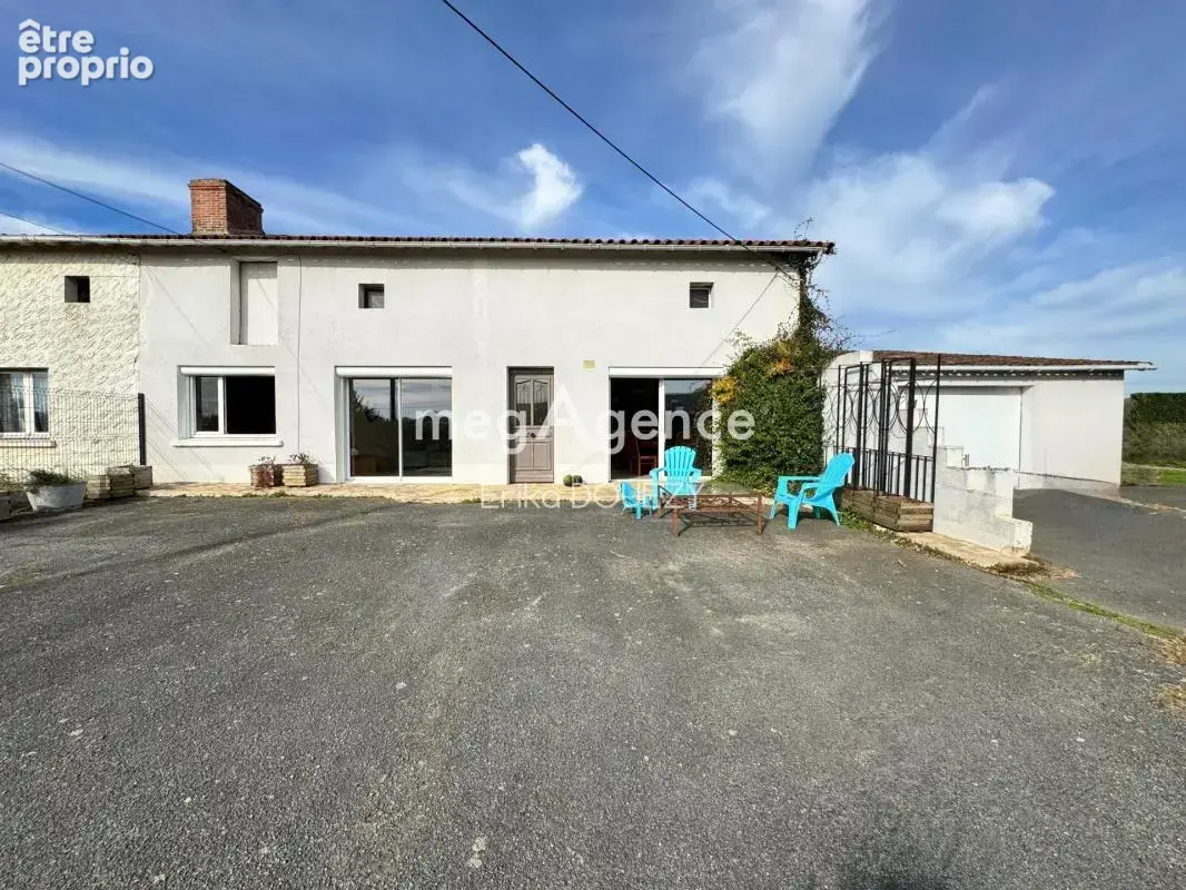 Maison à YZERNAY