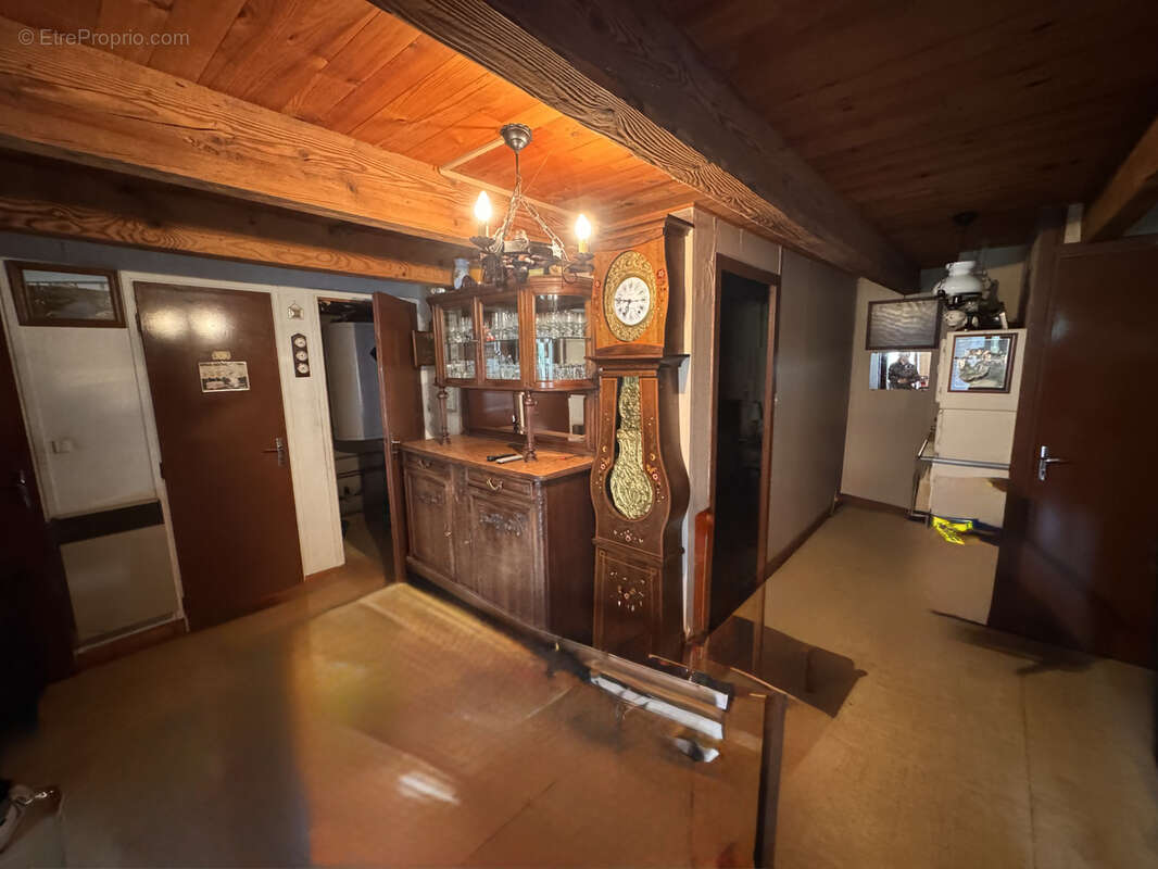 Maison à SEGUR-LES-VILLAS