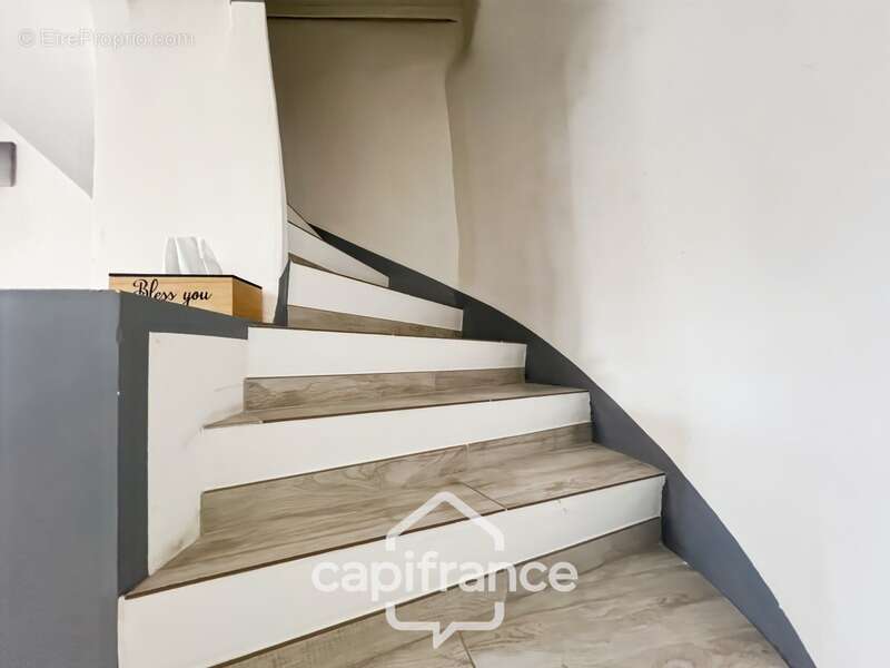 Maison à SAINT-CANNAT