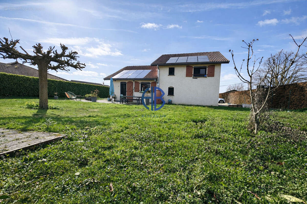 Maison à ARTAS