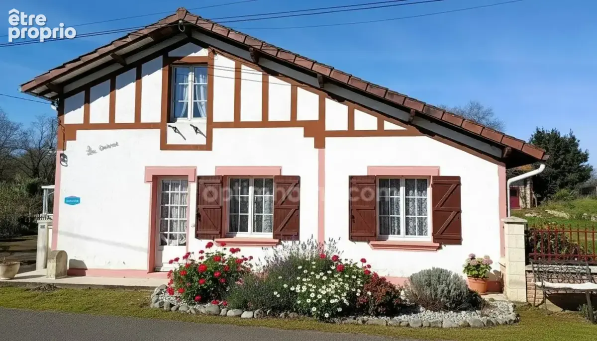 Deux maisons et pleins d'opportunités ! + - photo 2