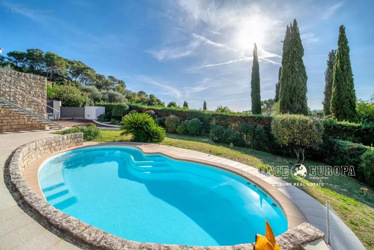 Maison à MOUGINS