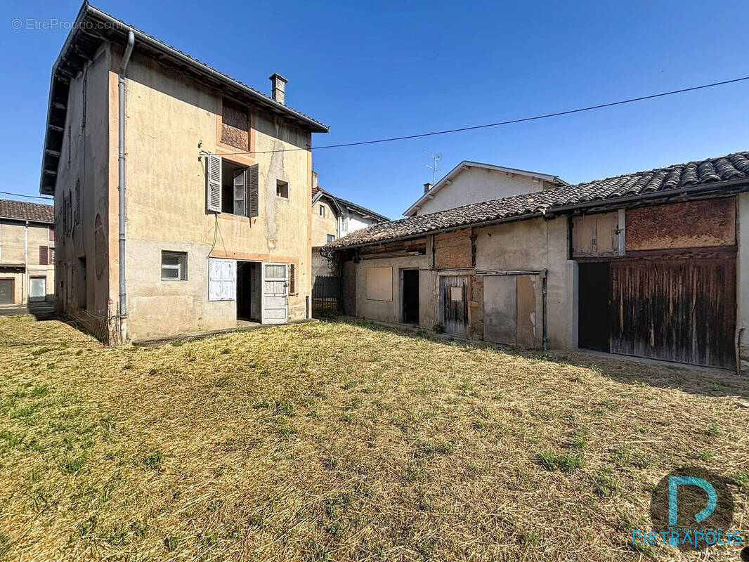 Appartement à PONT-DE-VEYLE
