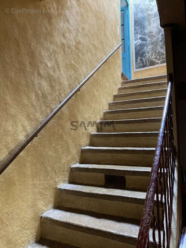 À vendre -  grande maison de village avec cour interieure - - photo 8