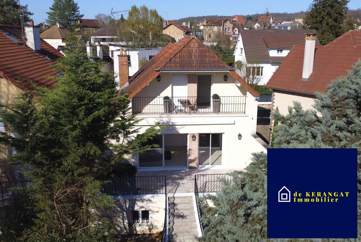 Maison à VERRIERES-LE-BUISSON