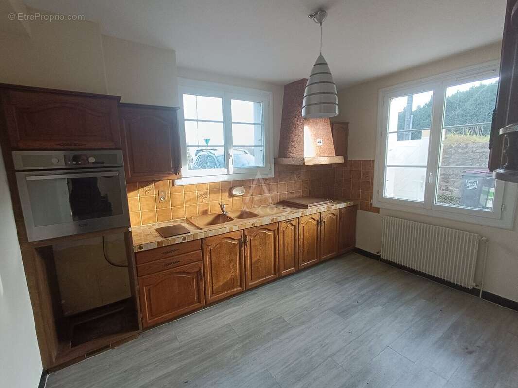 Maison 103 m² à Saint-Yrieix-Sur-Charente  - photo 4