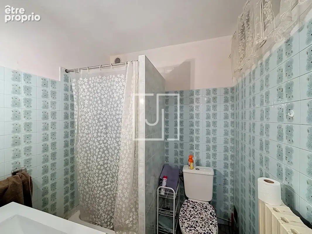 Maison composée de 3 appartements avec terrain et combles aménageables   Barcelonnette (04400) - photo 17