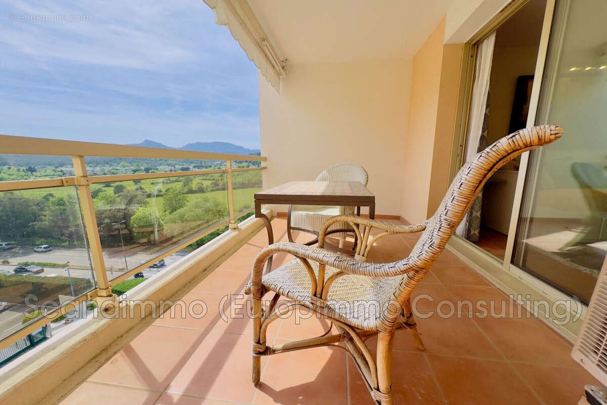 Appartement à MANDELIEU-LA-NAPOULE