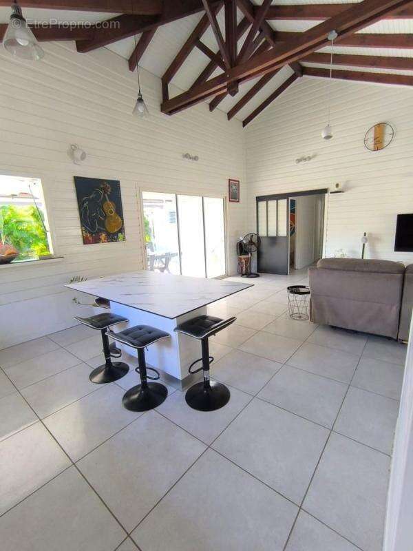 Maison à LES TROIS-ILETS