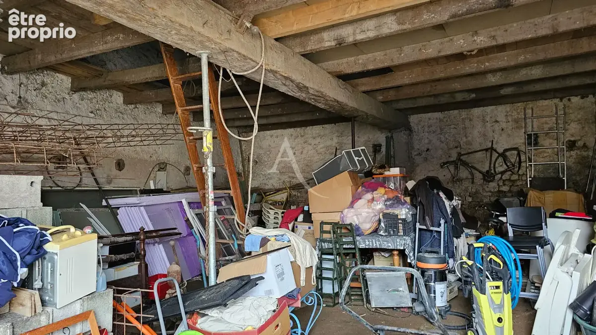 Garage 68 m2 à fort potentiel d'aménagement. - photo 3