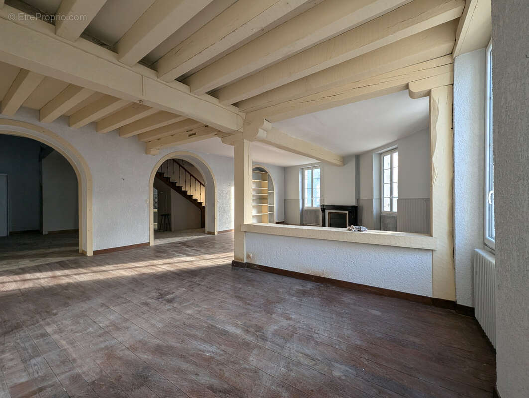 Maison à LAUZUN