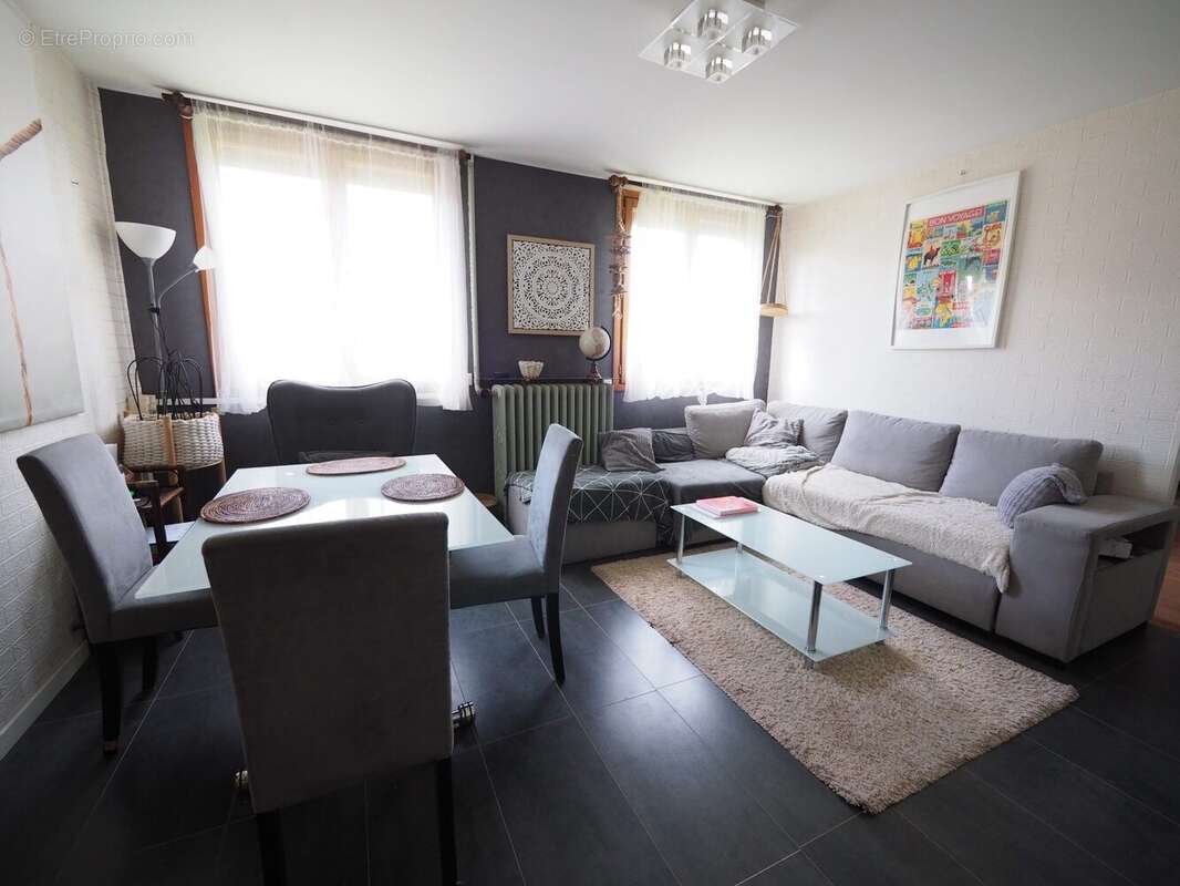 Maison à FONTENAY-LE-FLEURY