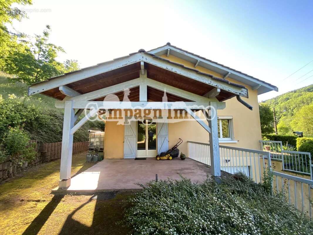 Maison à SAINT-CLEMENT-SUR-VALSONNE