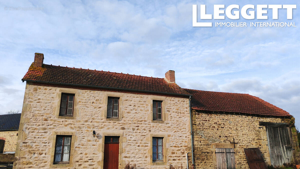 Maison à SAINT-MARCEL-EN-MARCILLAT