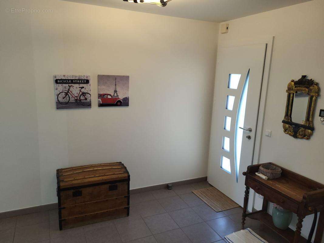 Maison à THOIRY