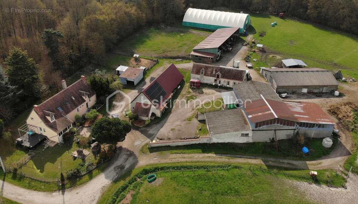 Maison à FAVERDINES
