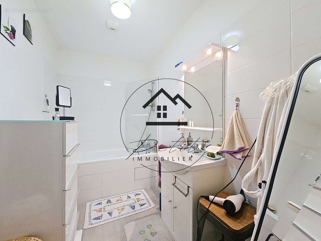 Appartement à BREUIL-LE-VERT