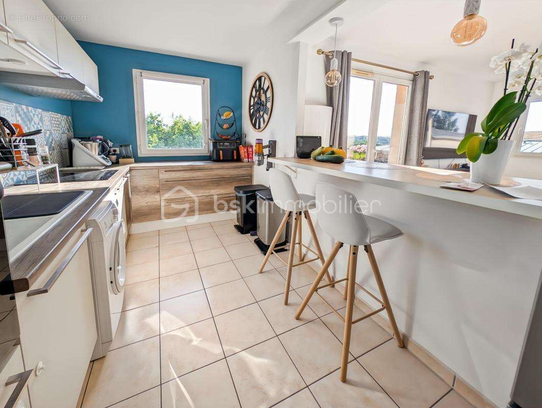 Superbe appartement t3 dernier etage avec ascenseur balcon et deux parkings / dpe c - photo 9