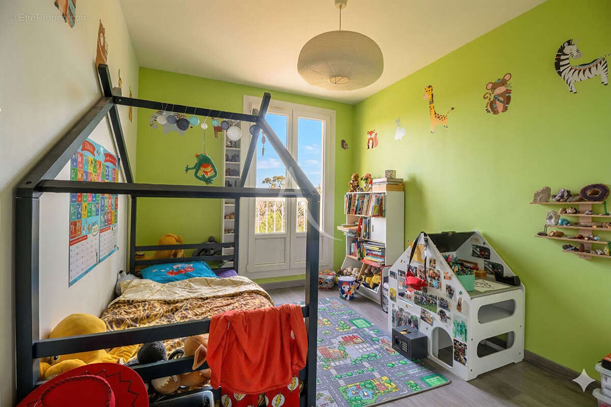 Appartement à MARSEILLE-12E