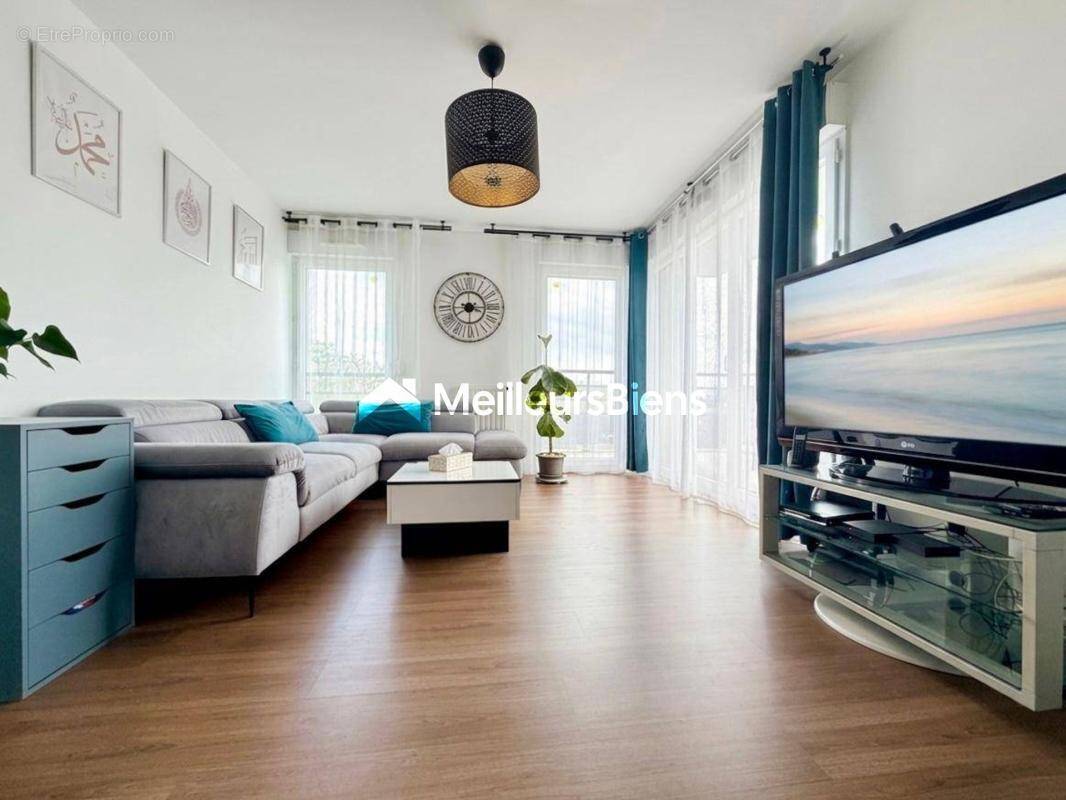 Appartement à ERAGNY