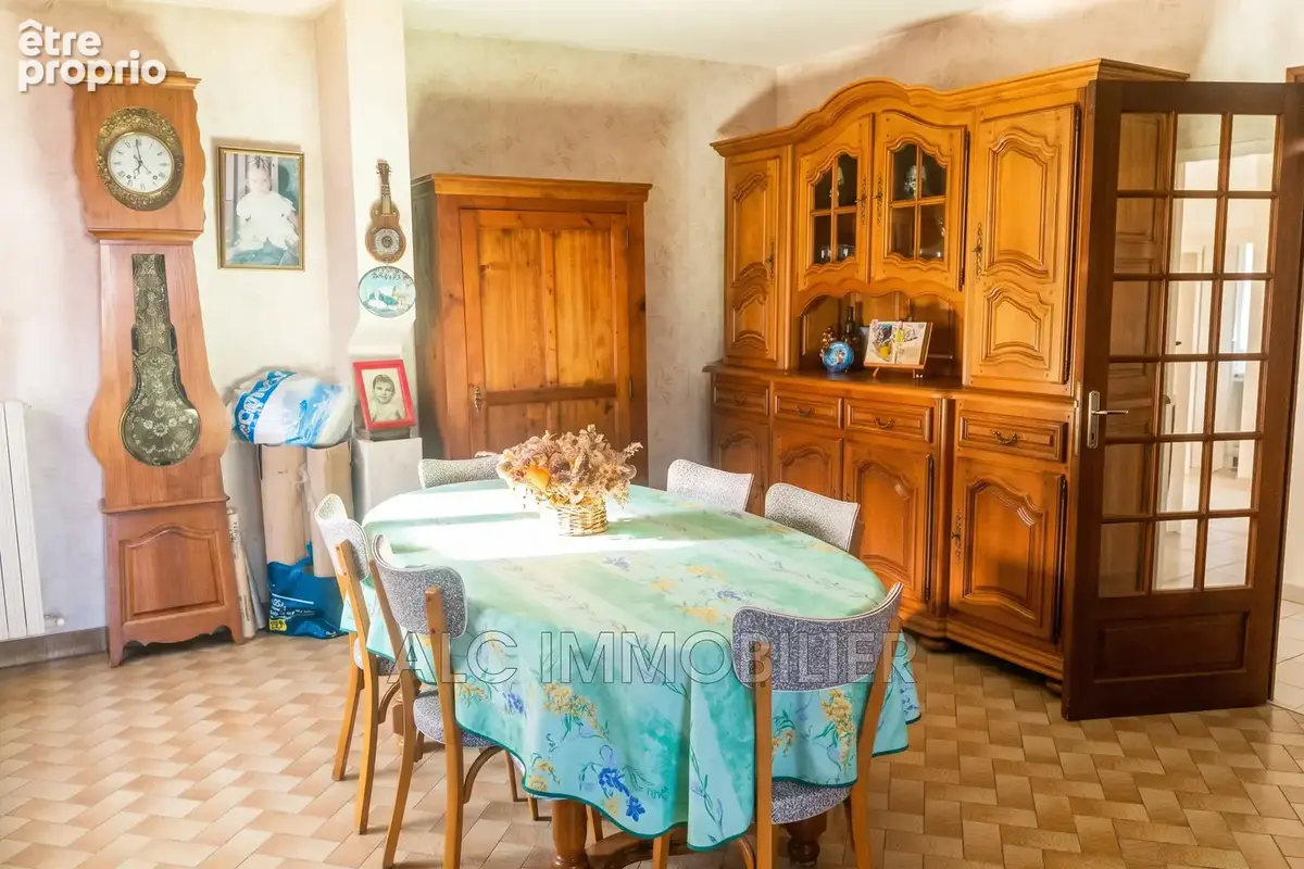 Maison 5 pièces 100 m² à vendre à Saint-Georges-Le-Gaultier (72130) - photo 3