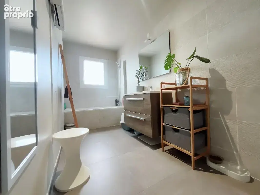 Magnifique maison de 118 m² en R+1 sur un terrain de 435 m²  en 3 faces piscinable et sans vis-à-vis - photo 12