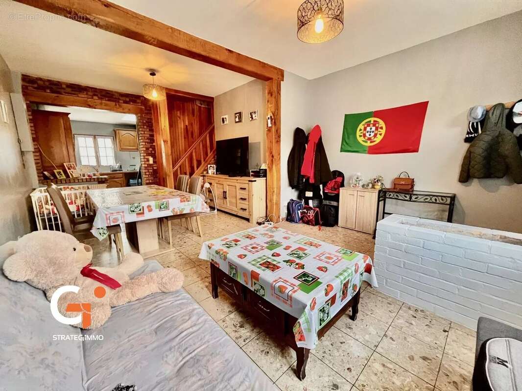 Maison à SAINT-ETIENNE-DU-ROUVRAY