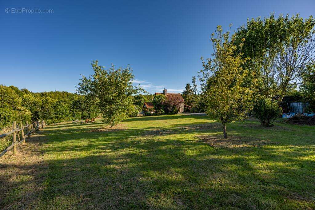 Maison à SAINT-HILAIRE-DU-HARCOUET