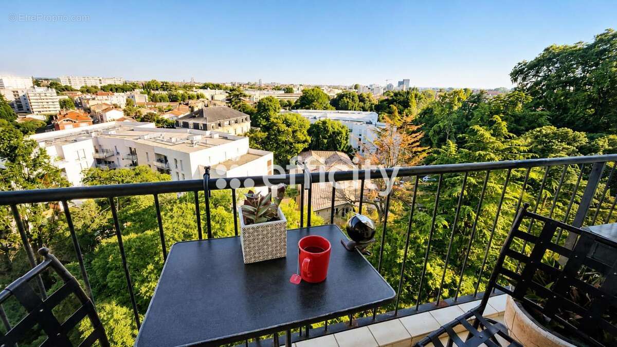 Appartement à LE BOUSCAT