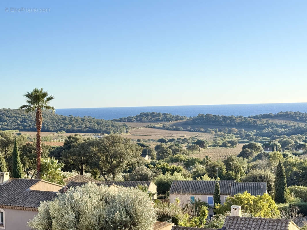 Appartement à LA CROIX-VALMER