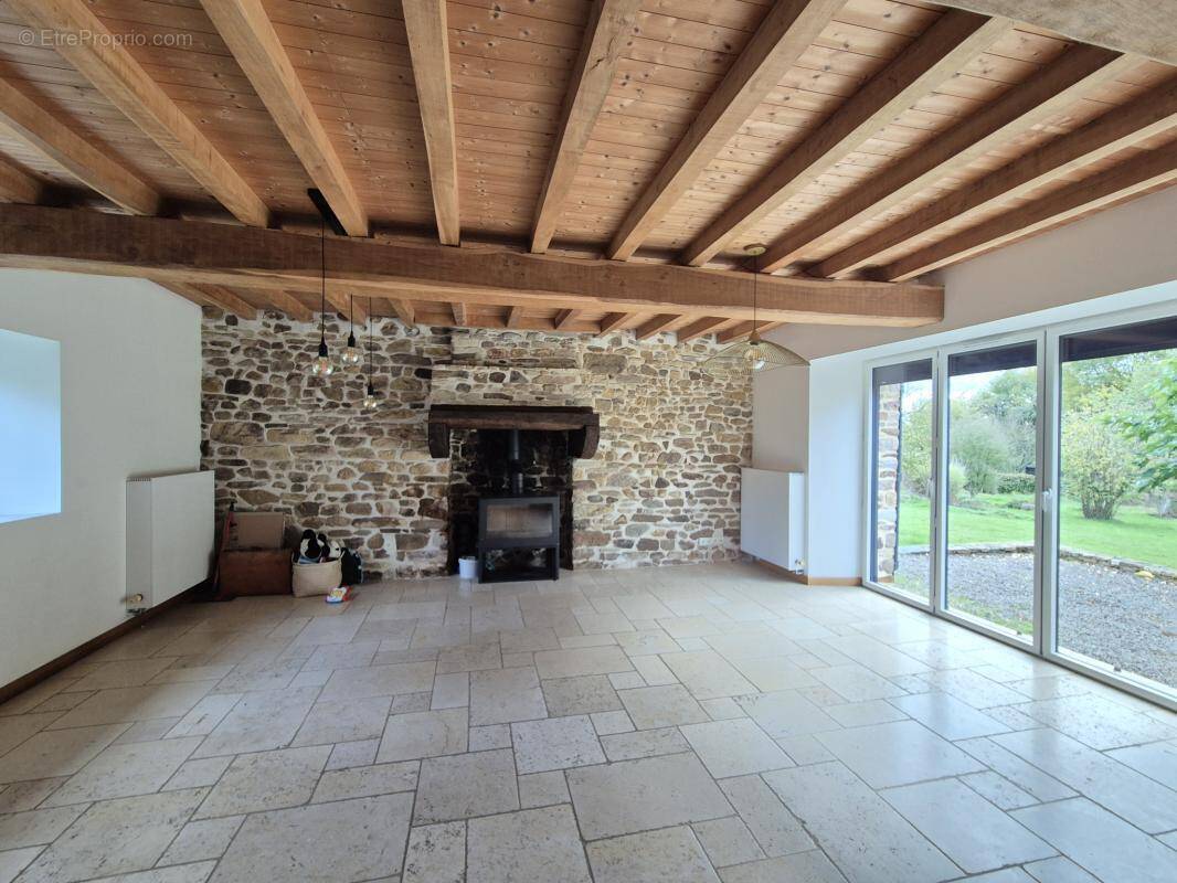 Maison à SAINT-AUBIN-DU-CORMIER