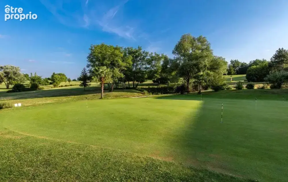INVESTISSEMENT LOCATIF  Barbaste  Résidence Tourisme Le Domaine du Golf d'Albret  5.57% de rentabilité - photo 10
