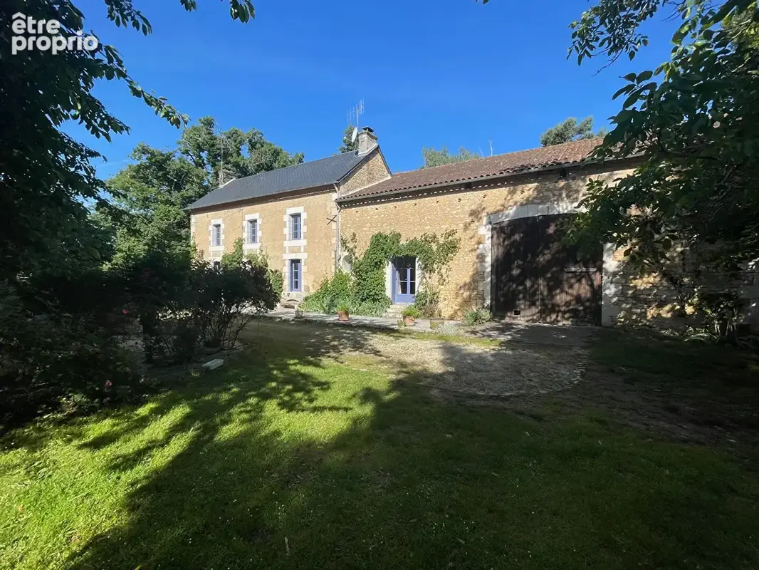 Pouillé - Maison Poitevine 6 pièce(s) 189 m2 - photo 3