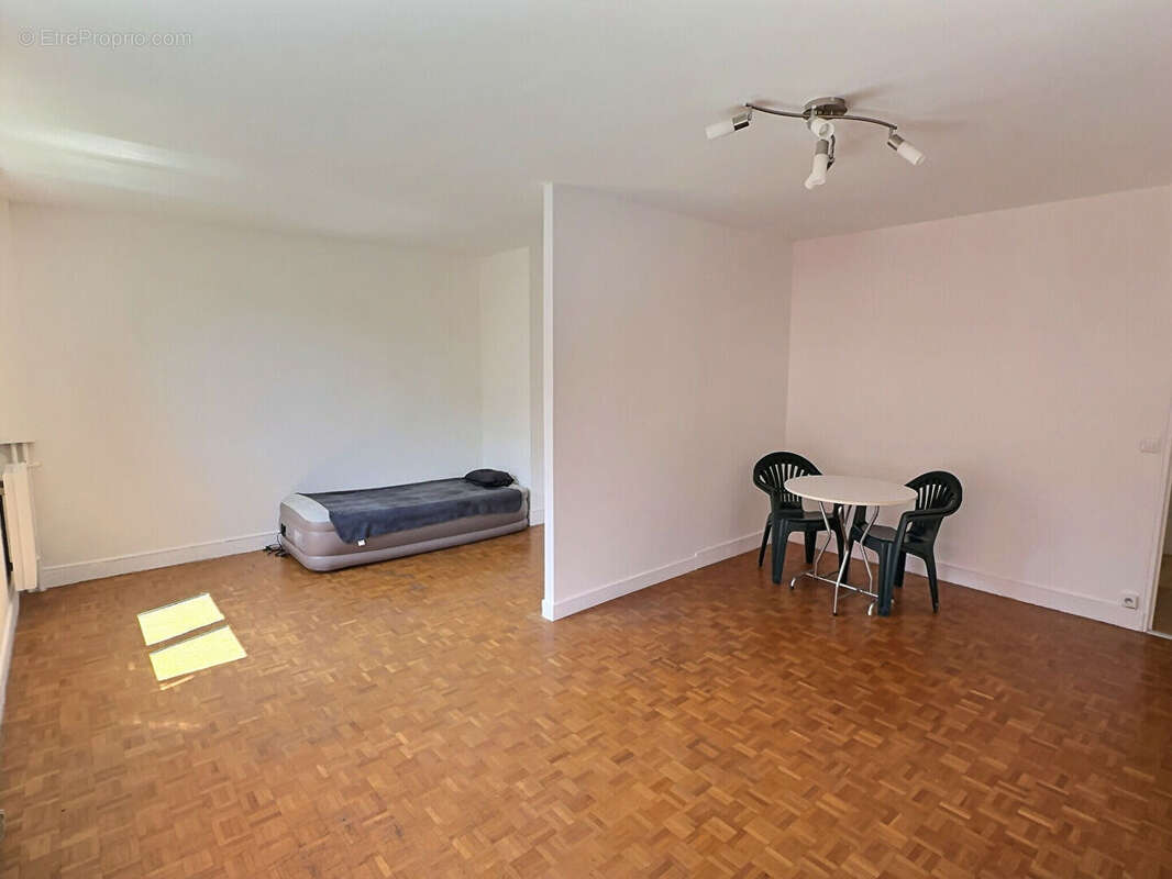 Appartement à IVRY-SUR-SEINE