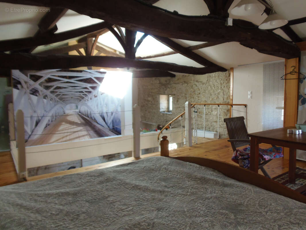 Maison à CHENAC-SAINT-SEURIN-D&#039;UZET