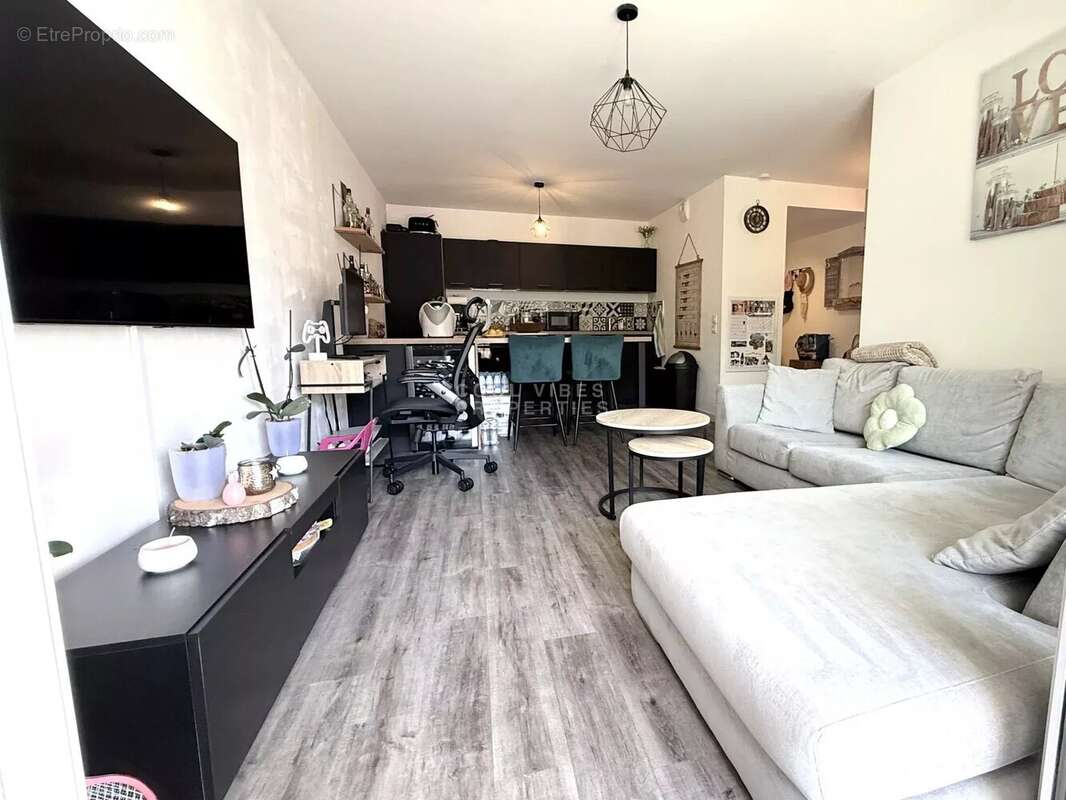 Appartement à MOUANS-SARTOUX