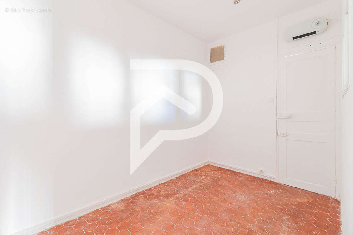 Appartement à MARSEILLE-6E