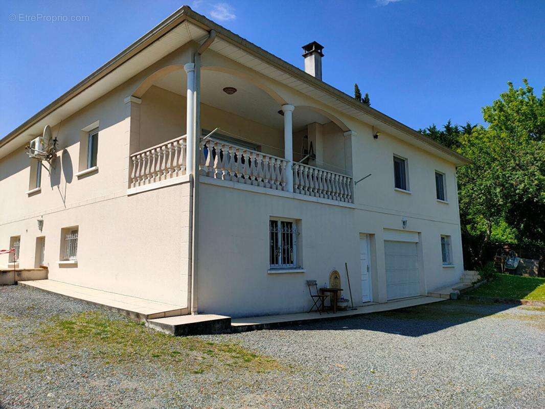 Maison à YVRAC
